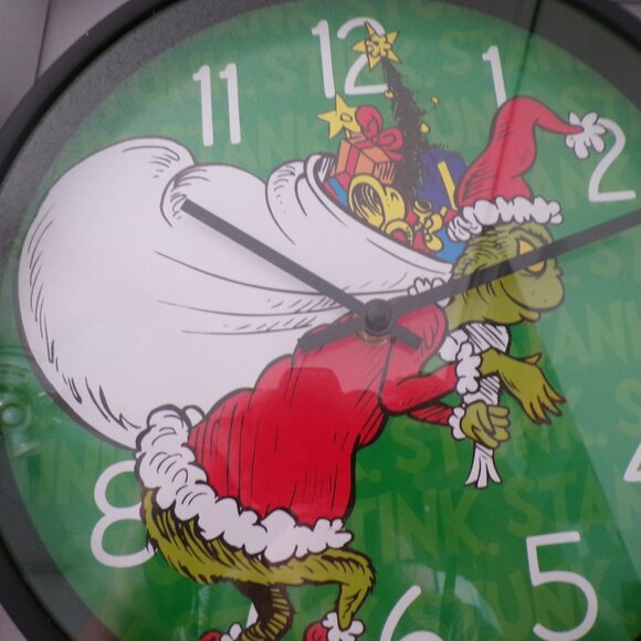 The Grinch Dr. Seuss Christmas wall Clock 10" inches Novelty NEW - Picture 6 of 6